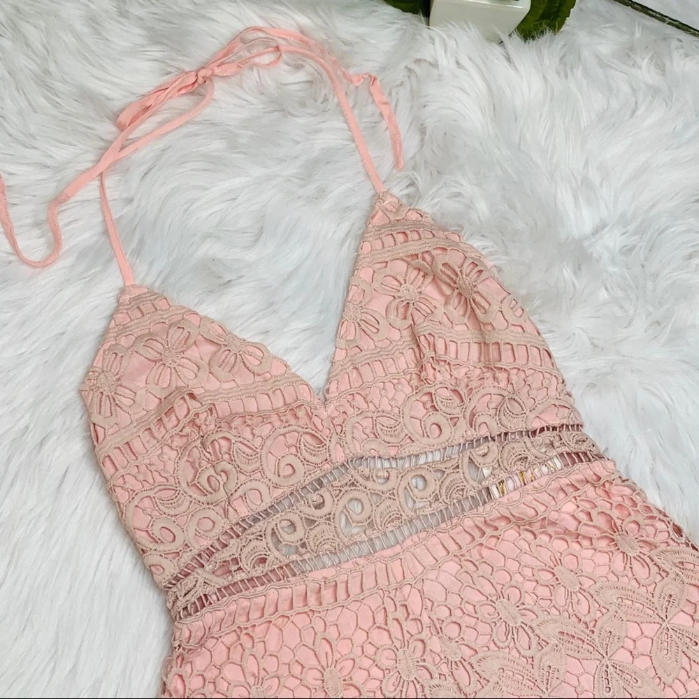 SEE NEW LISTING! LUSH Blush Pink Crochet Lace Sleeveless Romper - Picture 2 of 8